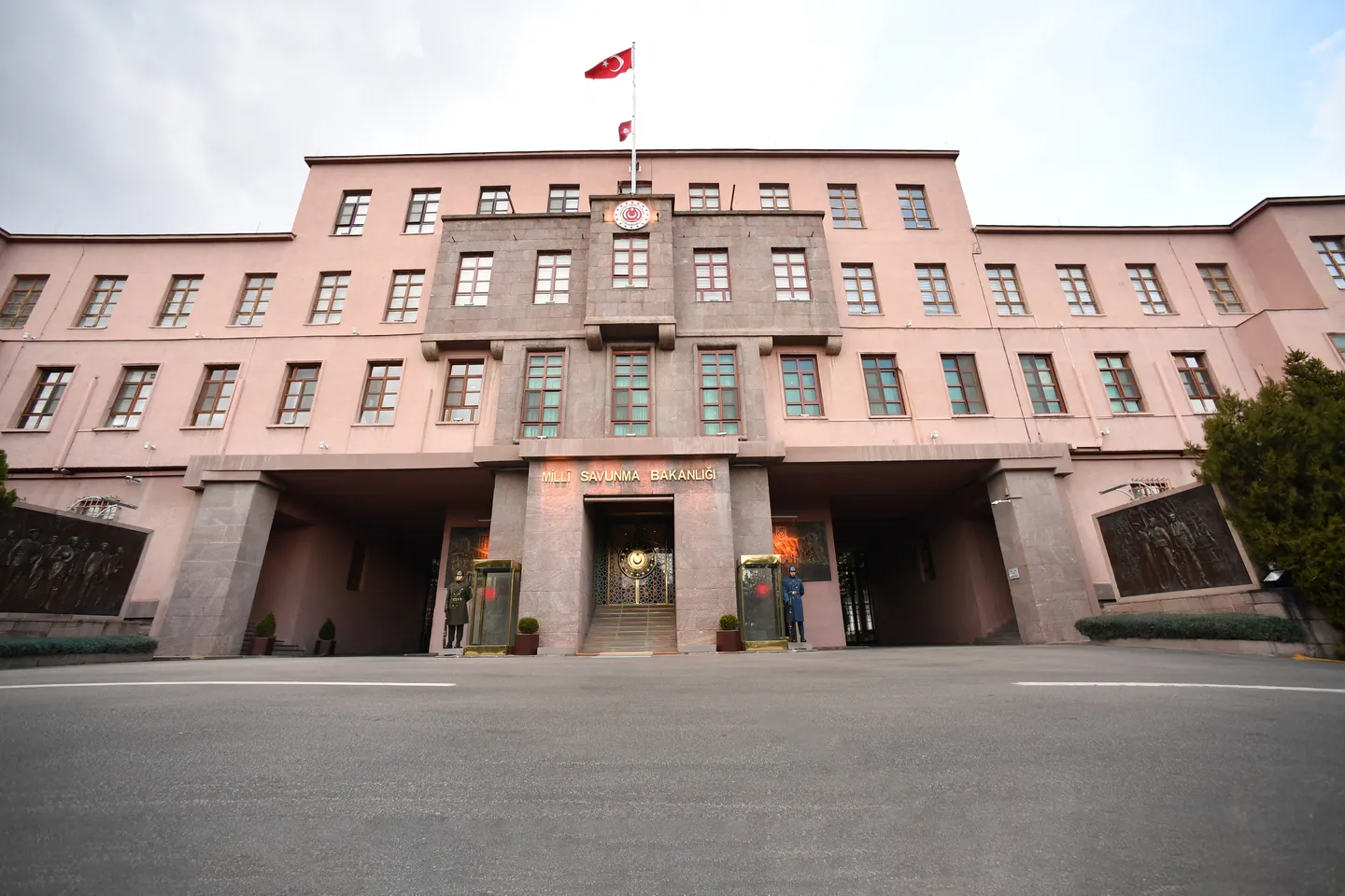 بیانیه مطبوعاتی وزارت دفاع ترکیه؛ بررسی مسائل منطقه‌ای و مأموریت‌های بین‌المللی